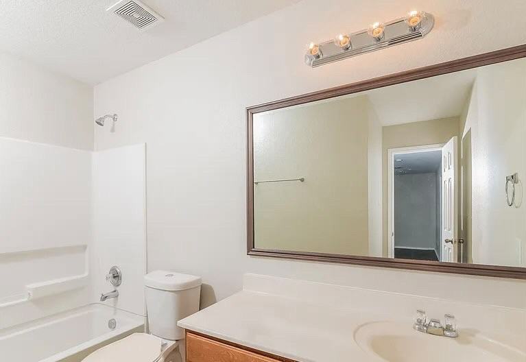 2706 San Antonio Ave - Photo 2 of 10