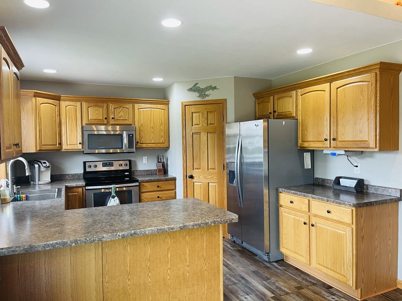 5451 North Ave - Photo 2 of 23