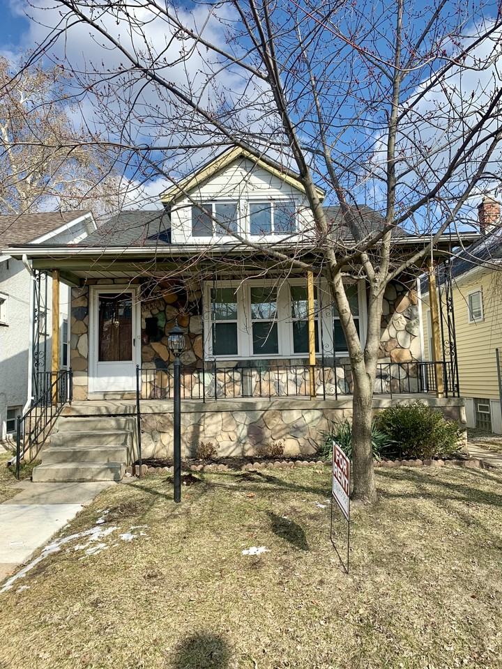 1440 Lakepointe St - Photo 2 of 18