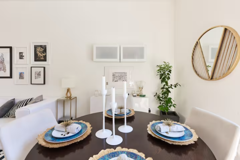 471 Jean St - Photo 3 of 40