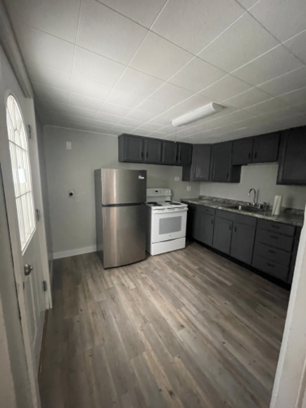 61 River Rd #B - Photo 2 of 14
