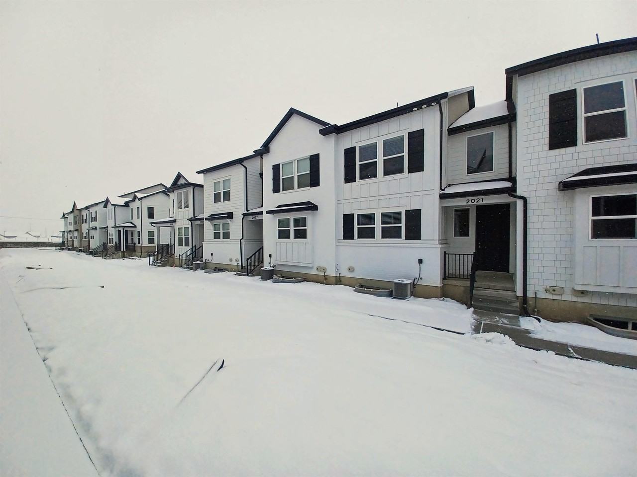 2021 N 3960 W #1 - Photo 2 of 44