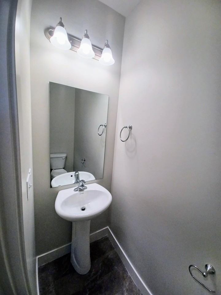 2021 N 3960 W #1 - Photo 7 of 44