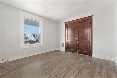 433 Guilford Avenue - Photo 3 of 10