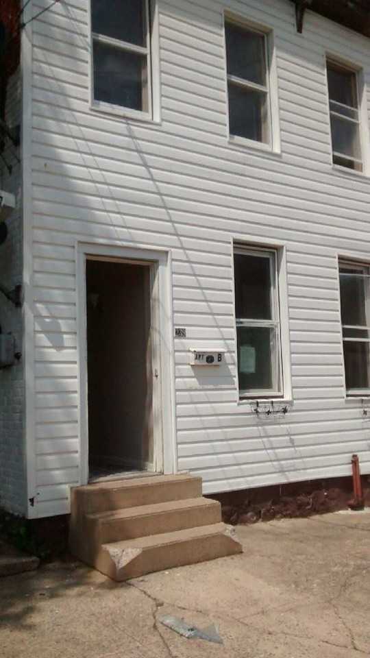 239 LINCOLN ST - Photo 3 of 29