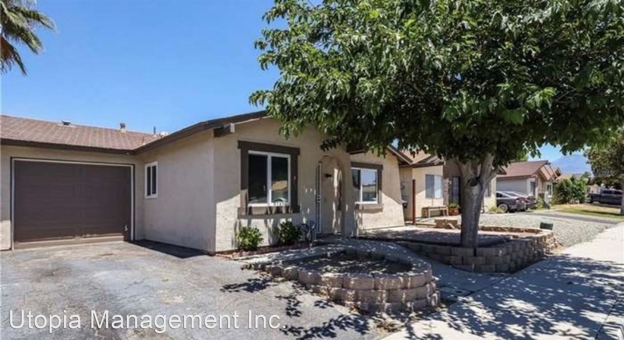 449 E Evans St - Photo 2 of 9