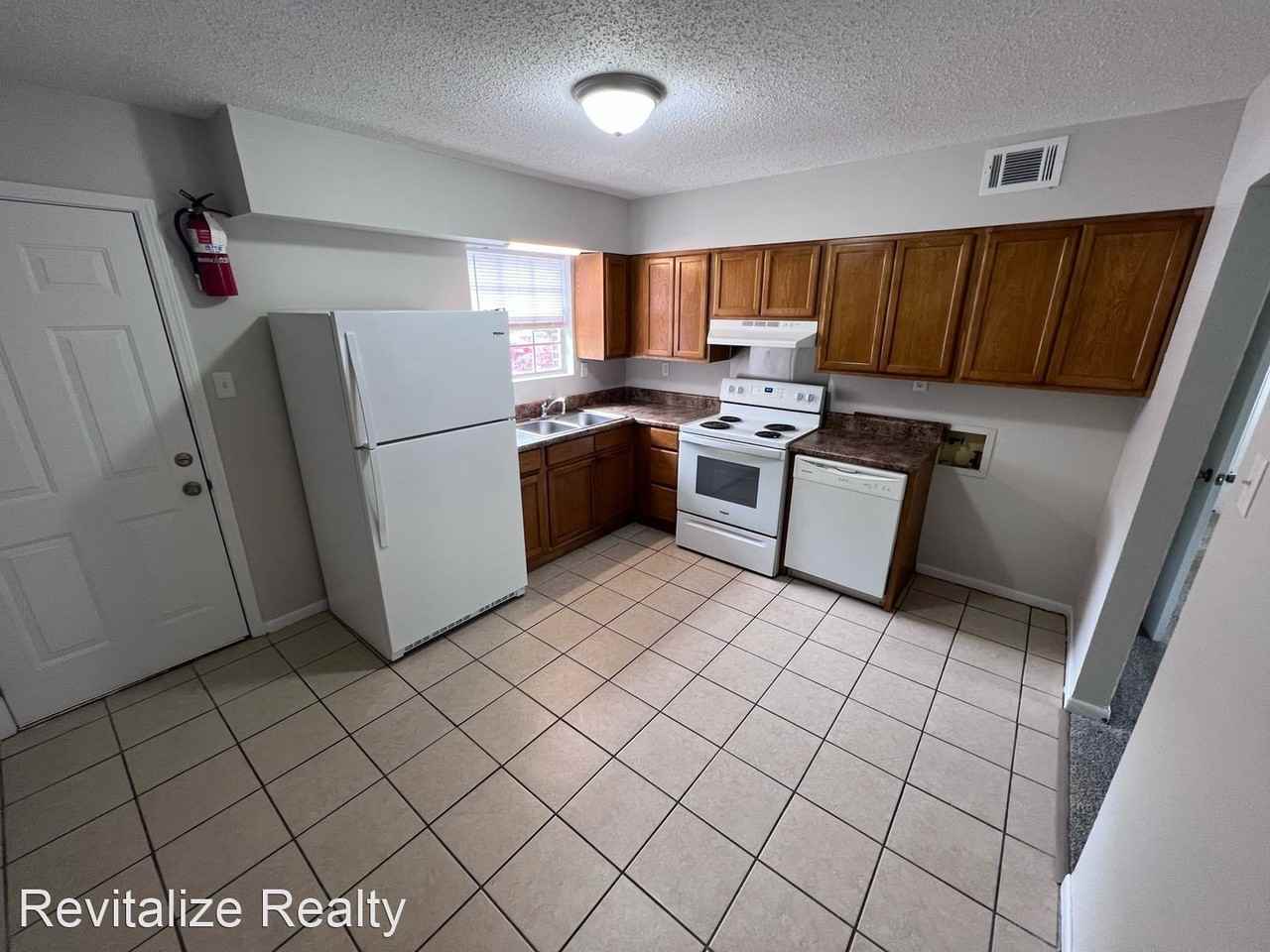 5751 Overlook Rd - Photo 2 of 12