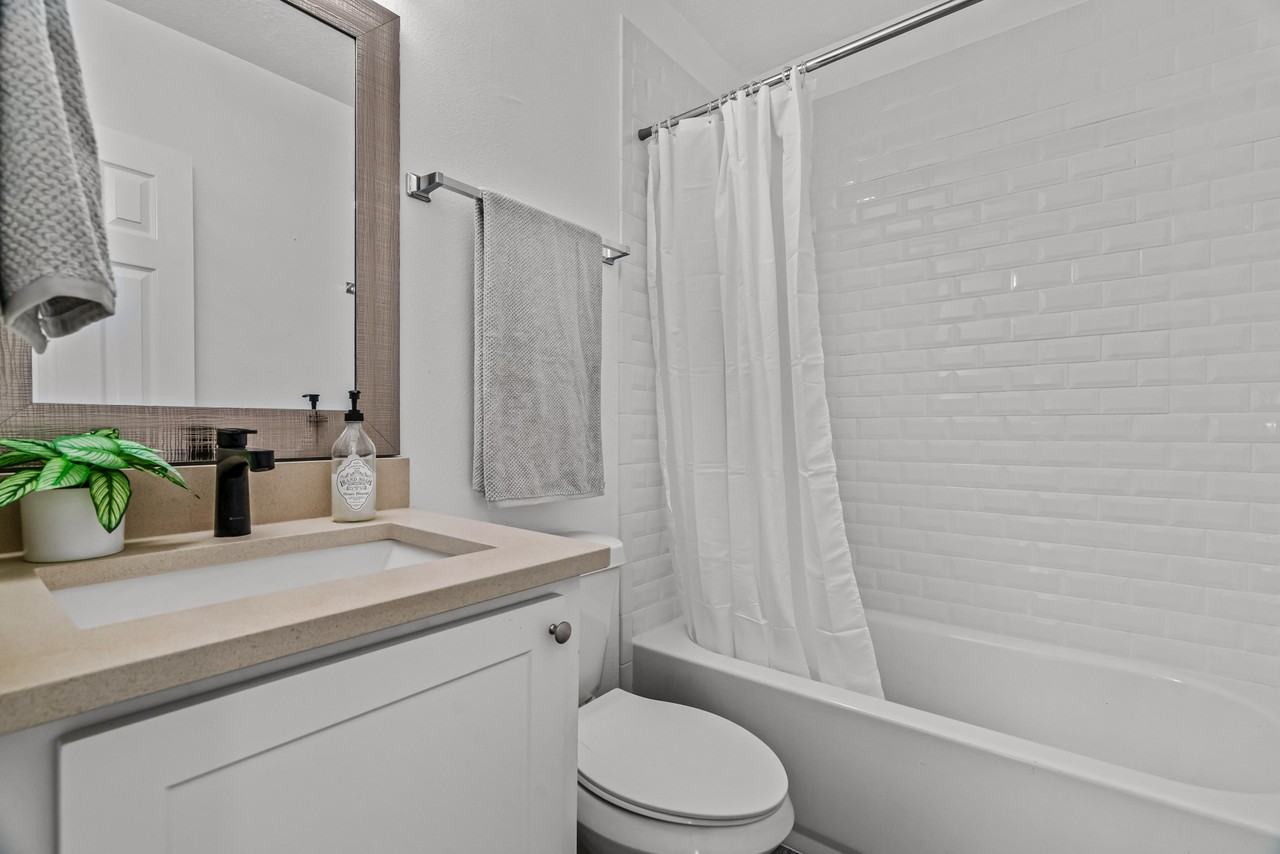 E Knollwood St - Photo 2 of 25