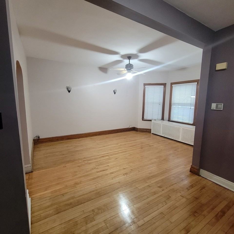 2053 N Lorel Ave - Photo 3 of 16