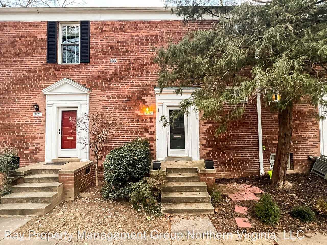 3592 Martha Custis Dr #303