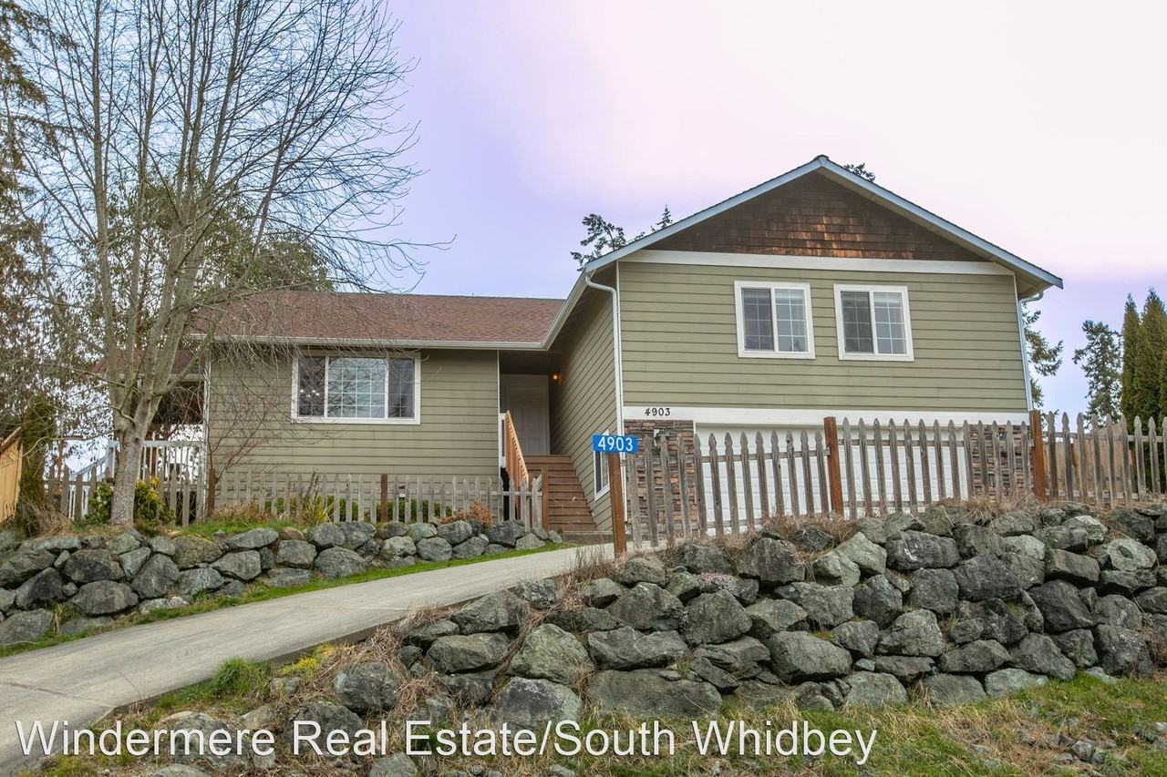 4903 Reindeer Rd, Freeland, WA 98249 3 Bedroom Apartment for Rent