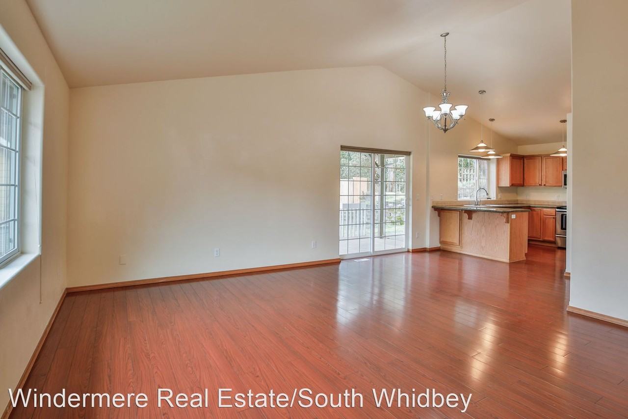4903 Reindeer Rd - Photo 3 of 21
