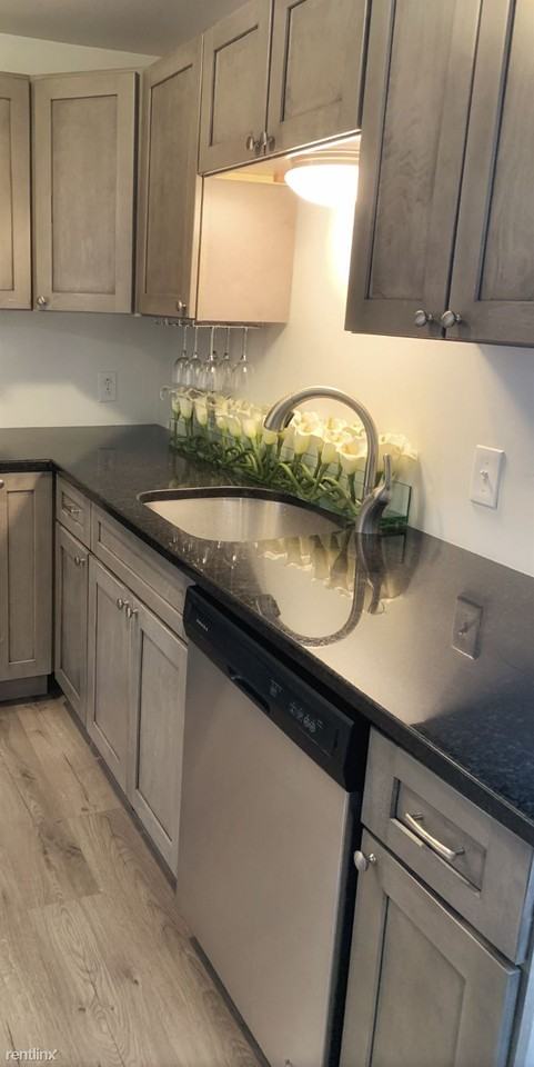 1 Unlisted - Photo 3 of 5