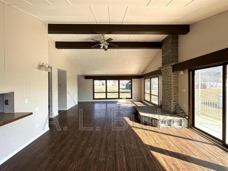 112 Cherry Dr - Photo 3 of 12