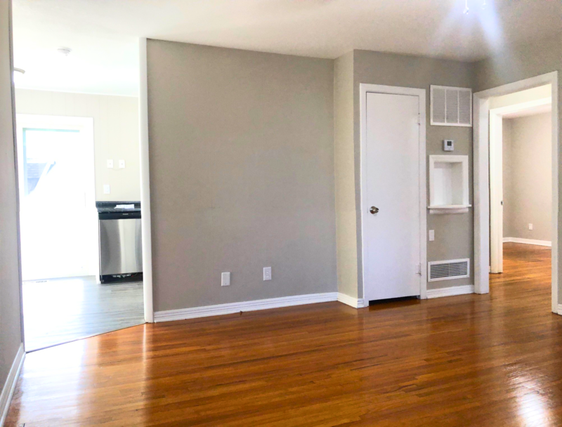 1938 S Mosley Ave - Photo 2 of 10