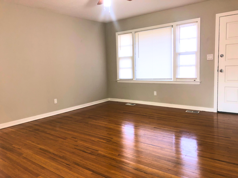 1938 S Mosley Ave - Photo 3 of 10