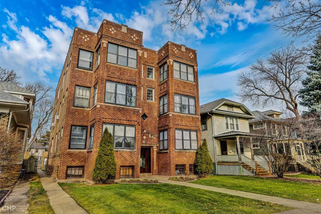 1942 W Farwell Ave, Chicago, IL 60626, USA - 3 unit Rentals | Zumper