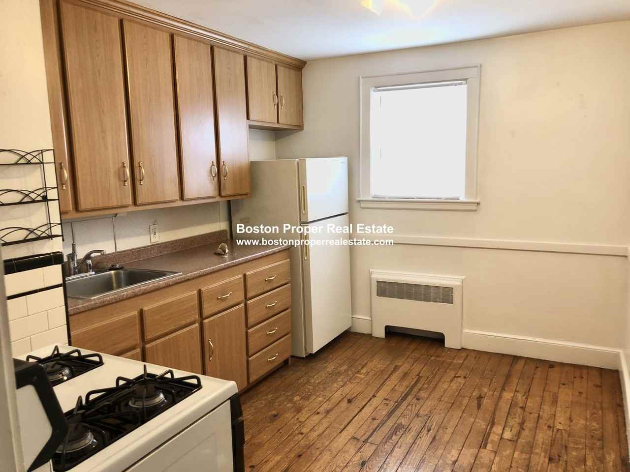 450 Washington St #2 - Photo 3 of 6