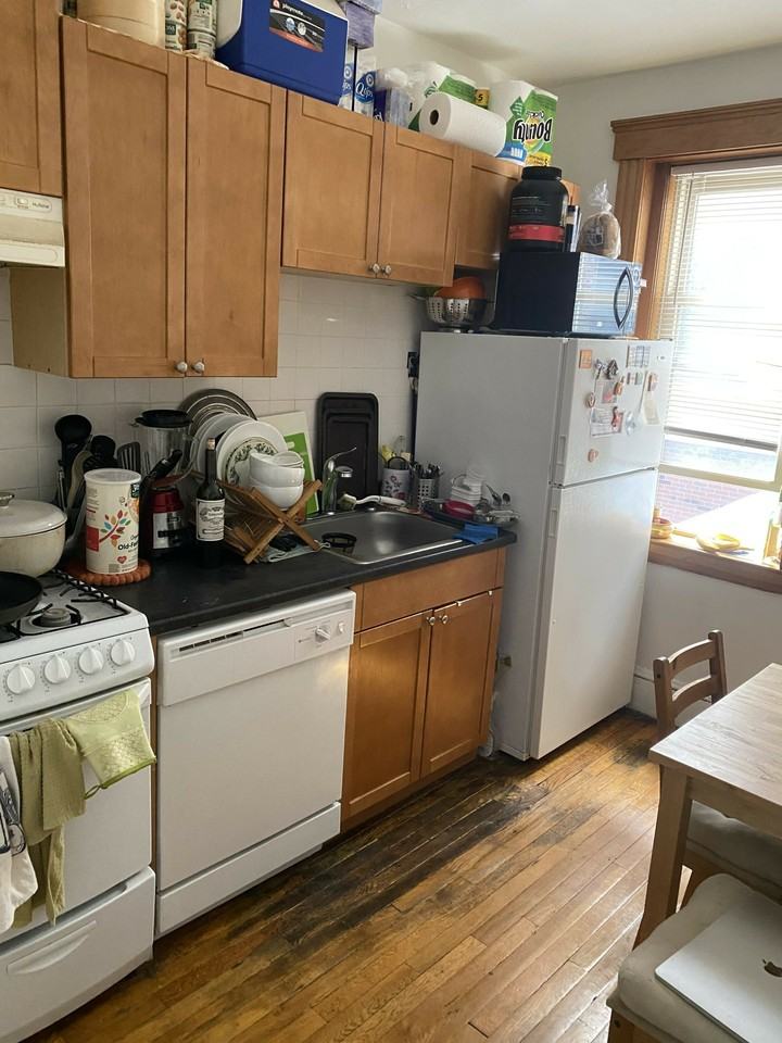 102 Hancock St #2 - Photo 4 of 8