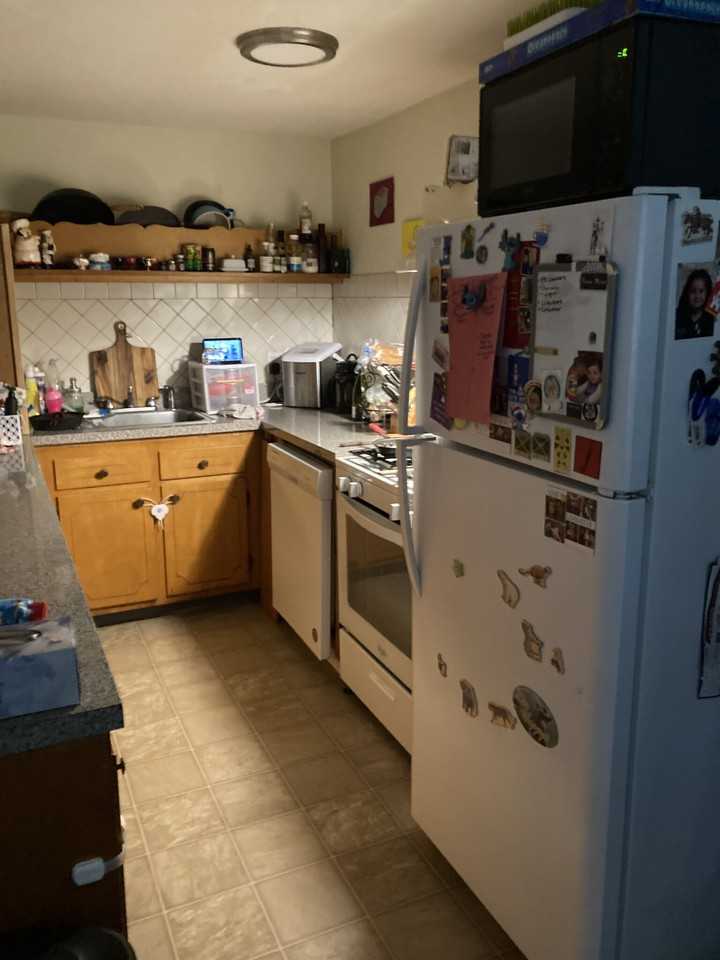 Barrows St #2 - Photo 4 of 7