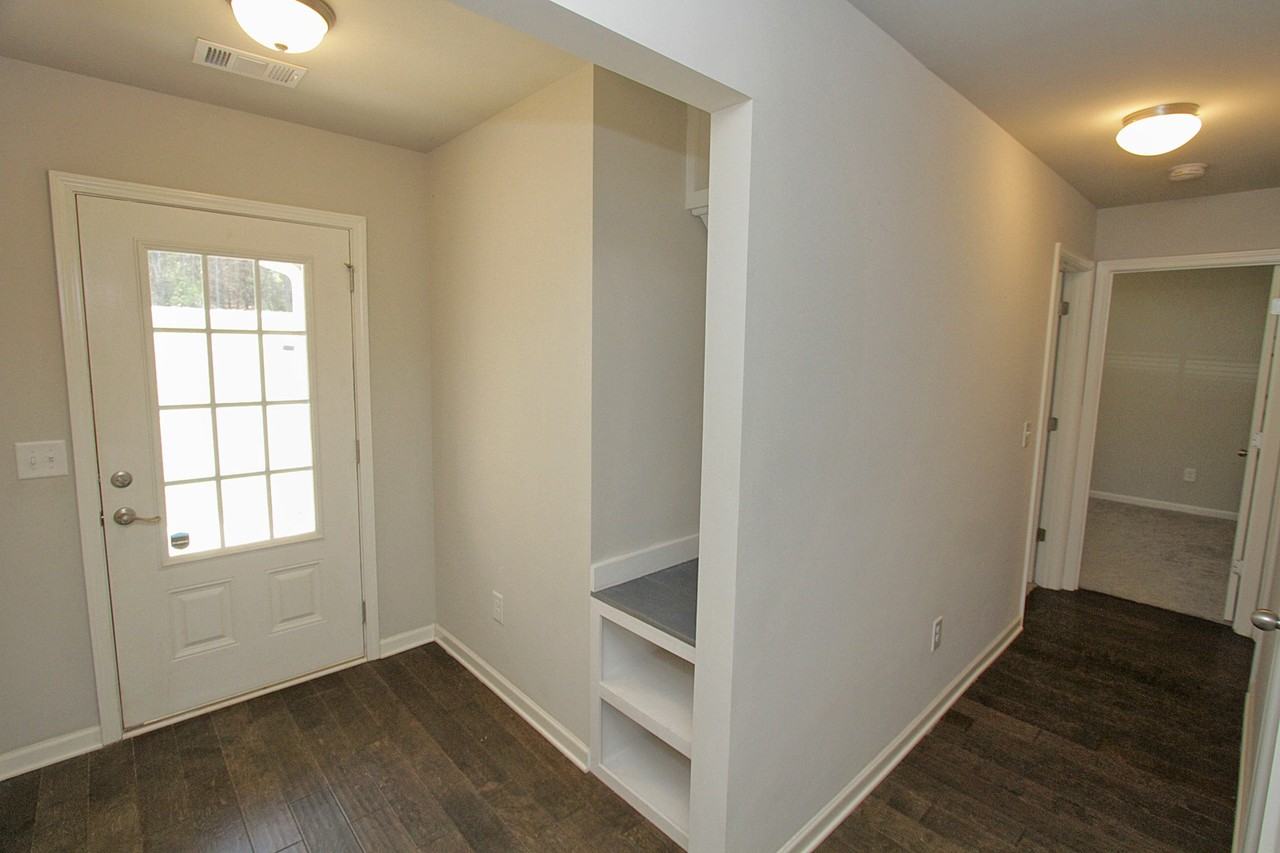 1065 Hebron Rd - Photo 2 of 26