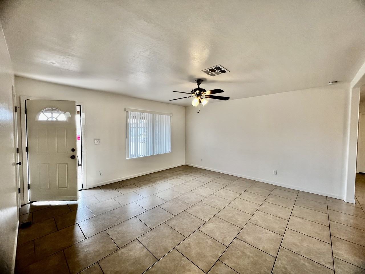 1532 W 6th St - Photo 2 of 25