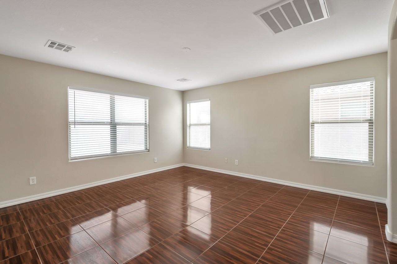 3560 W Mesquite Ave - Photo 6 of 15