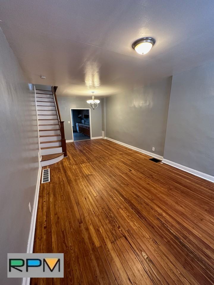 2034 Cliftwood Ave - Photo 2 of 13