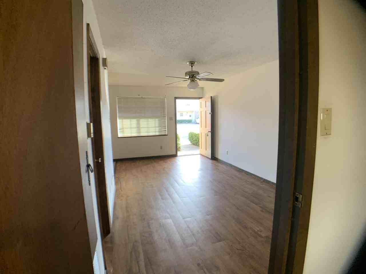 218 N 11th St #5 - Photo 6 of 13