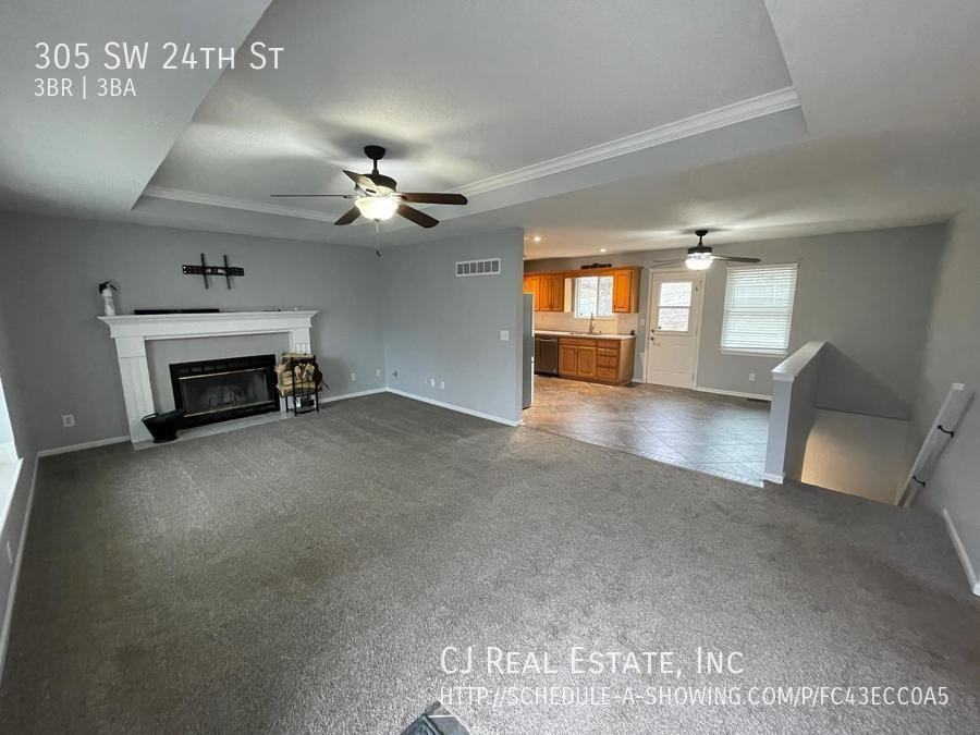 305 Sw 24th St - Photo 3 of 11