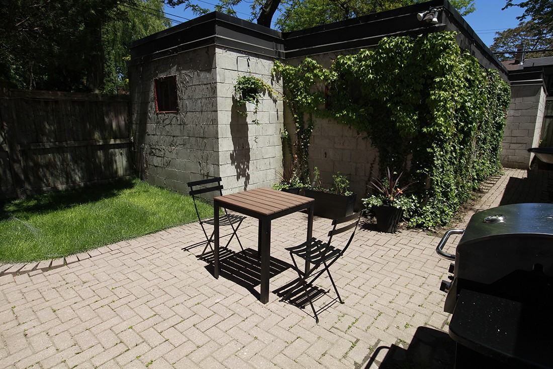 305 Ontario Street - Photo 3 of 5