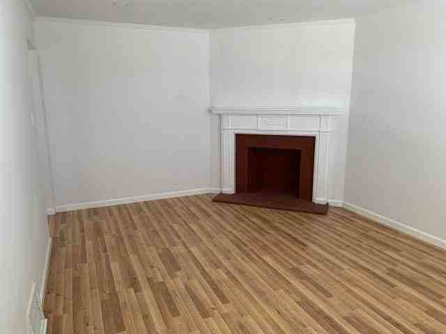 572 Sawyer St - Photo 2 of 16