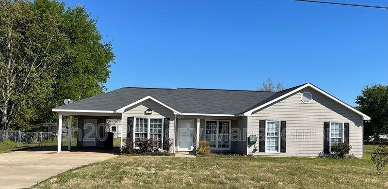 17 Wheatfield Dr - Photo 2 of 23