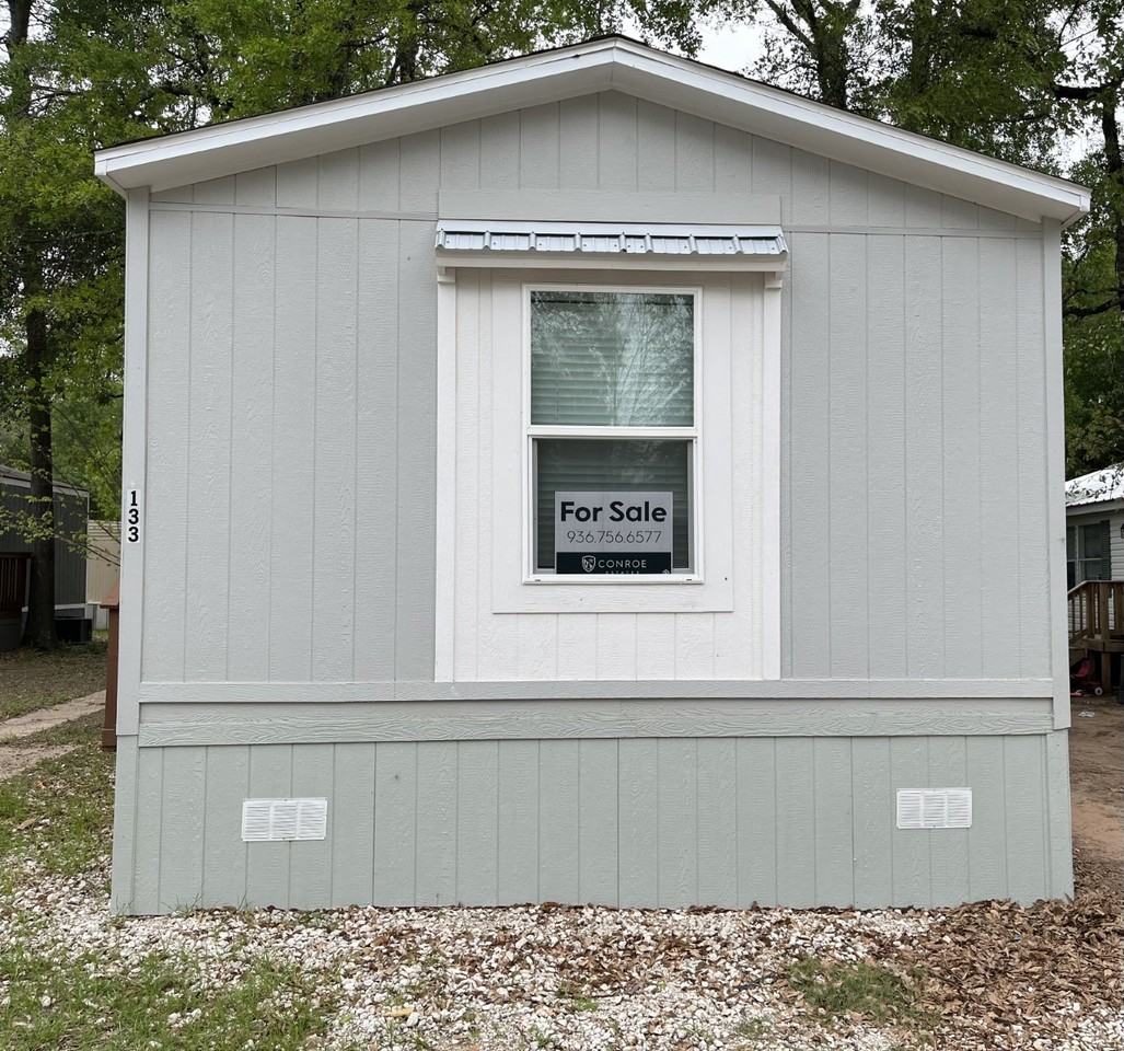 133 Lillian St - Photo 2 of 32