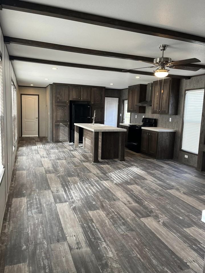 133 Lillian St - Photo 3 of 32