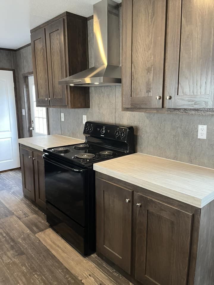 133 Lillian St - Photo 6 of 32