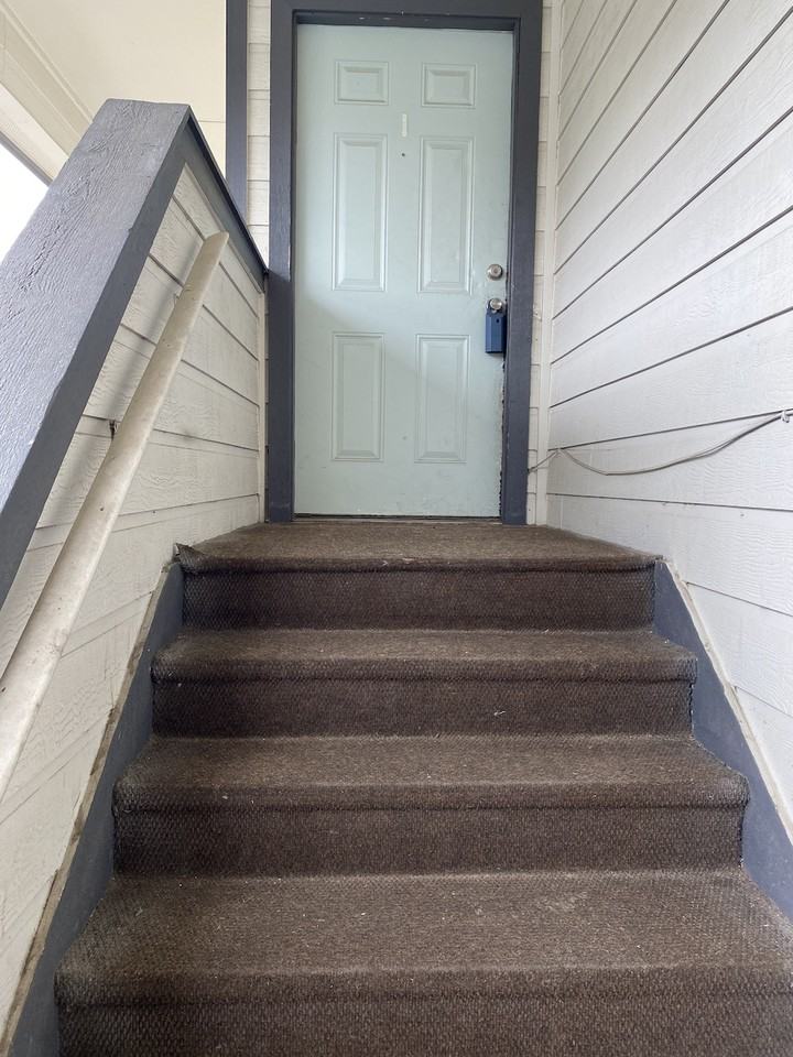 1707 Dawson St #1201 - Photo 3 of 28