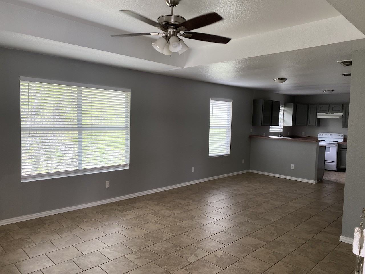 1707 Dawson St #1201 - Photo 4 of 28