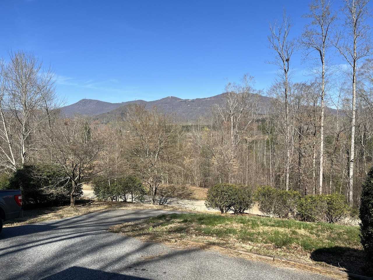 250 Windwood Dr - Photo 2 of 17