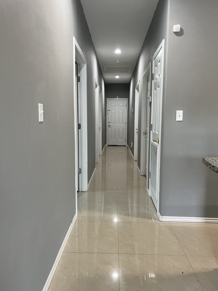 437 Yoakum St - Photo 3 of 11