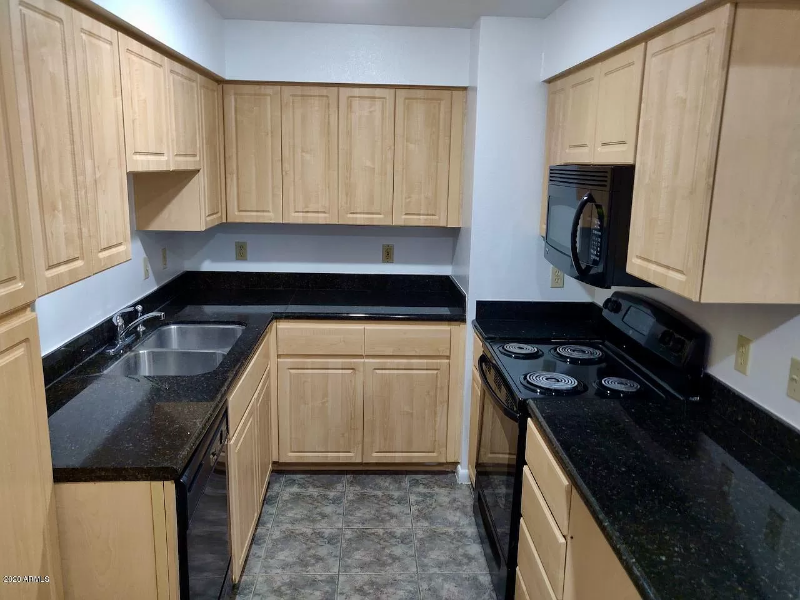 1005 E 8th St #1010 - Photo 2 of 22