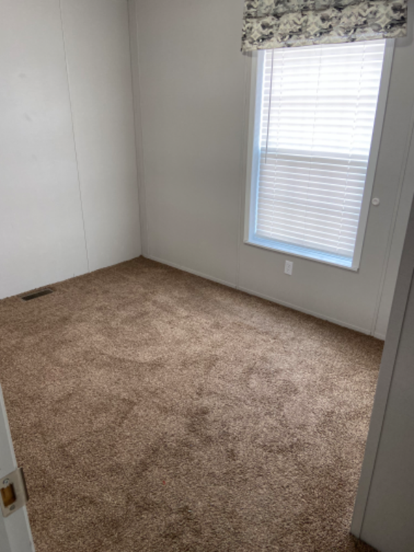 9859 Shepherd Rd - Photo 4 of 8