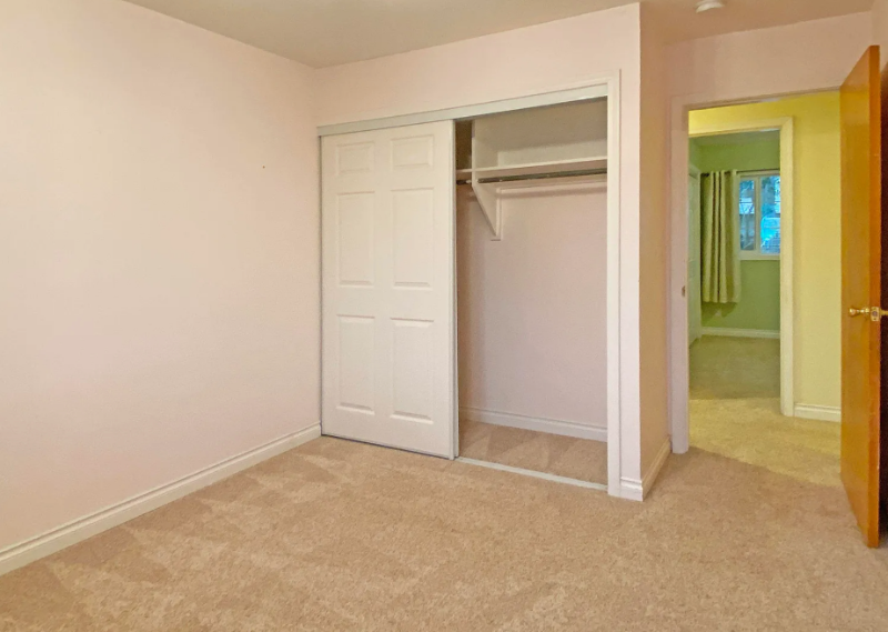 209 Ne Azalea Dr - Photo 3 of 18
