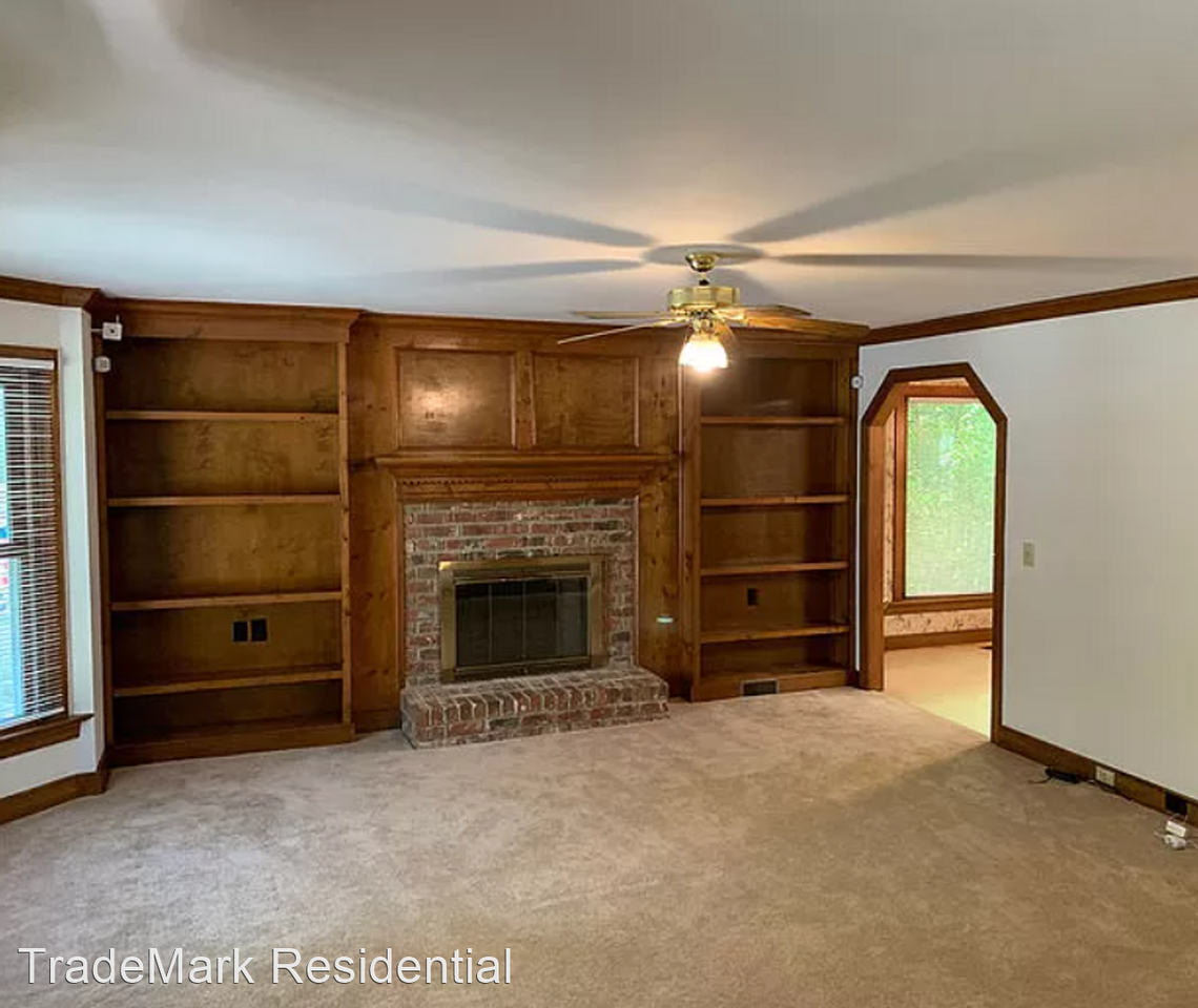 4904 Kinross Ct - Photo 2 of 11