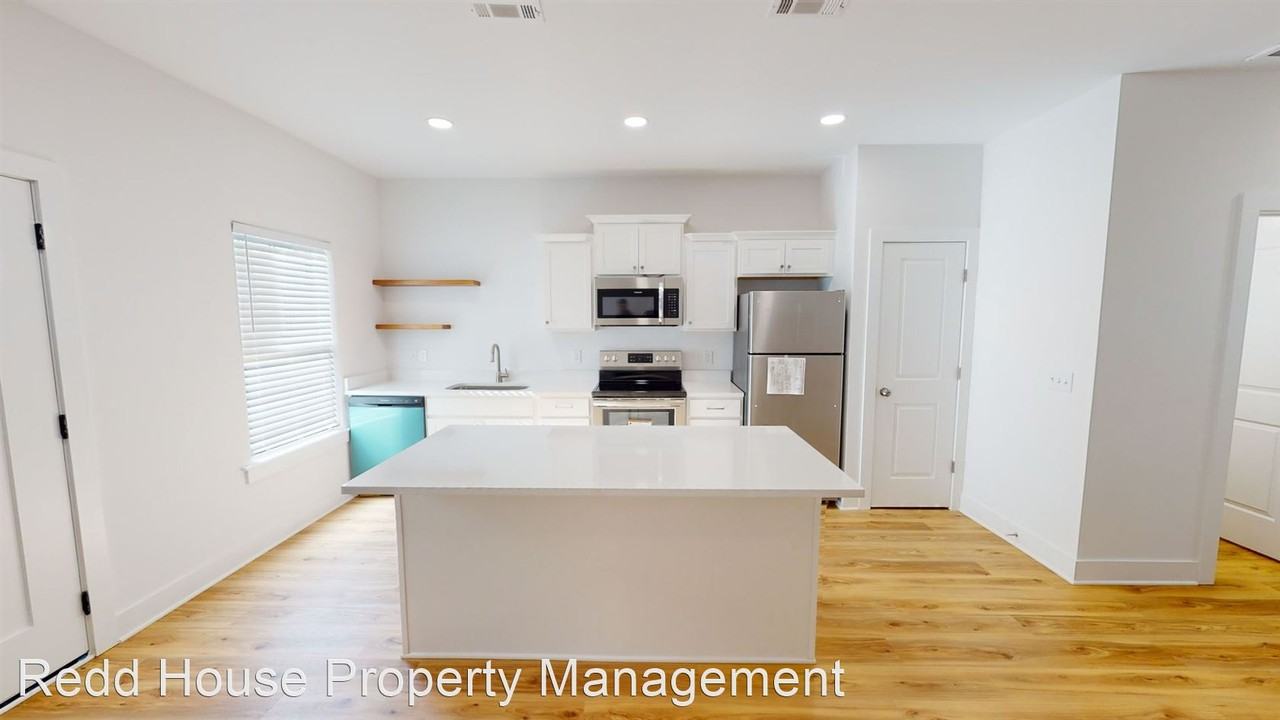 437 Coe Dairy Rd - Photo 3 of 3