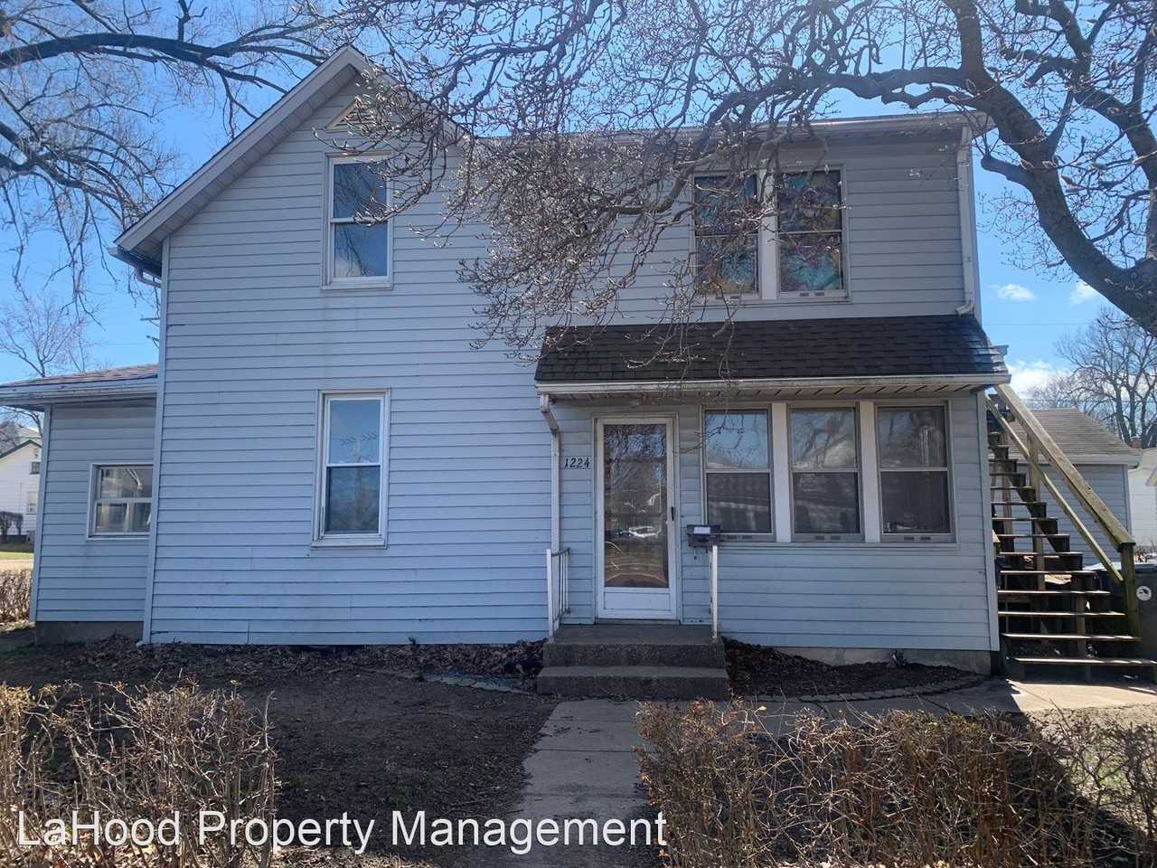 1224 Broadway St, Pekin, IL 61554 2 unit Rentals Zumper