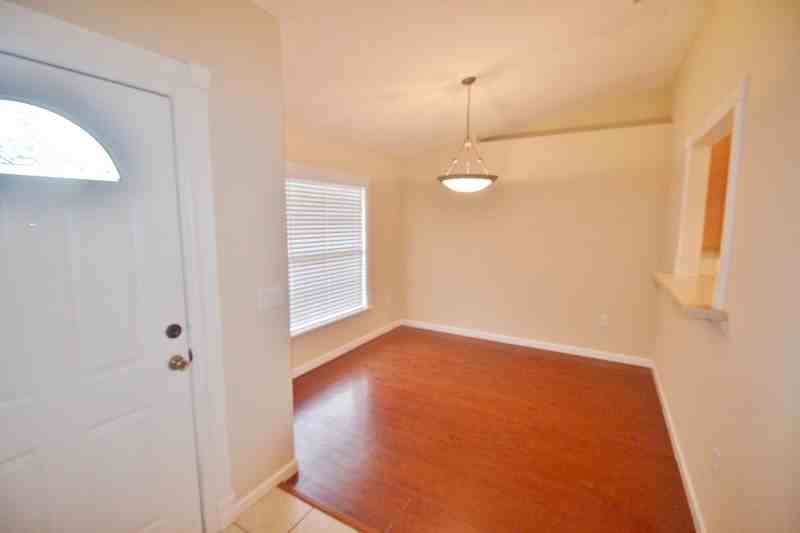 117 Amberglow Ct - Photo 2 of 11