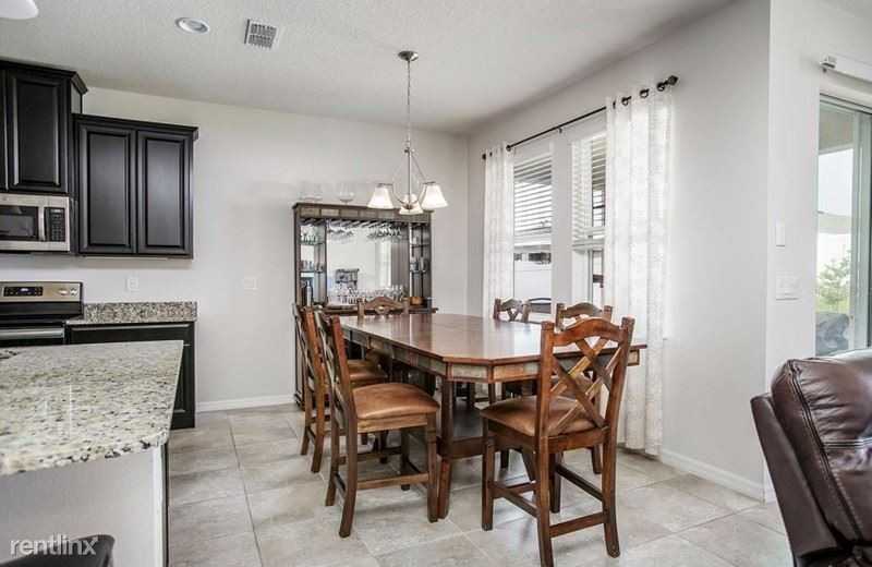 922 Glazebrook Loop - Photo 3 of 11