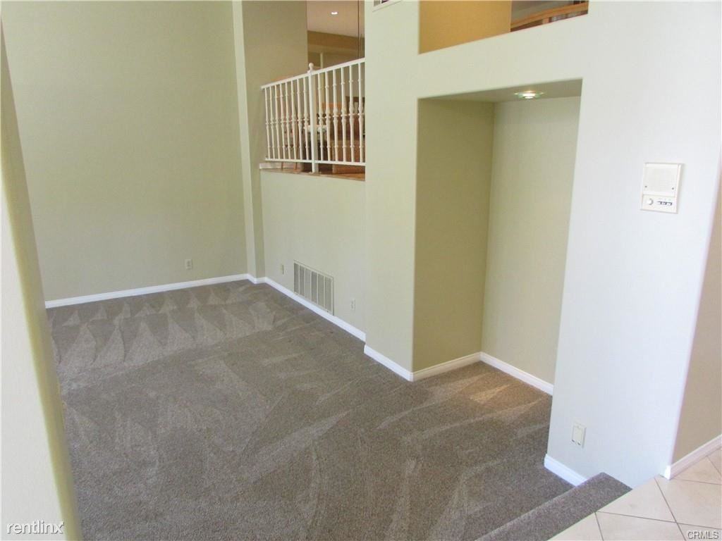 19341 Sawgrass Ln - Photo 2 of 11