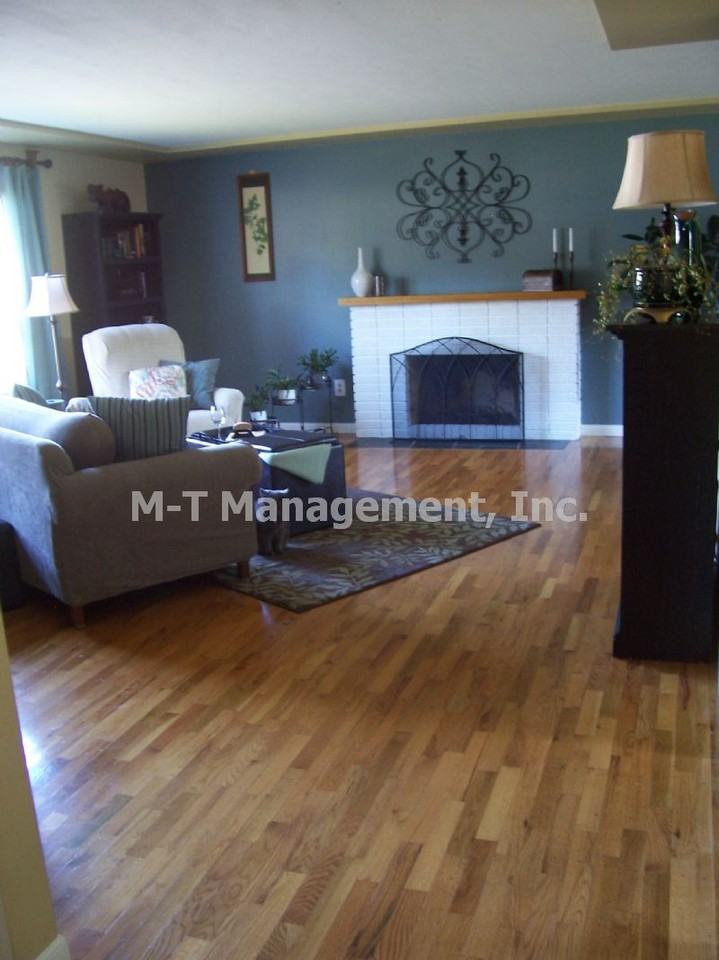 7231 N Fotheringham St - Photo 2 of 16